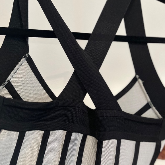 French Connections Black and Grey Dress - Picture 2 of 2